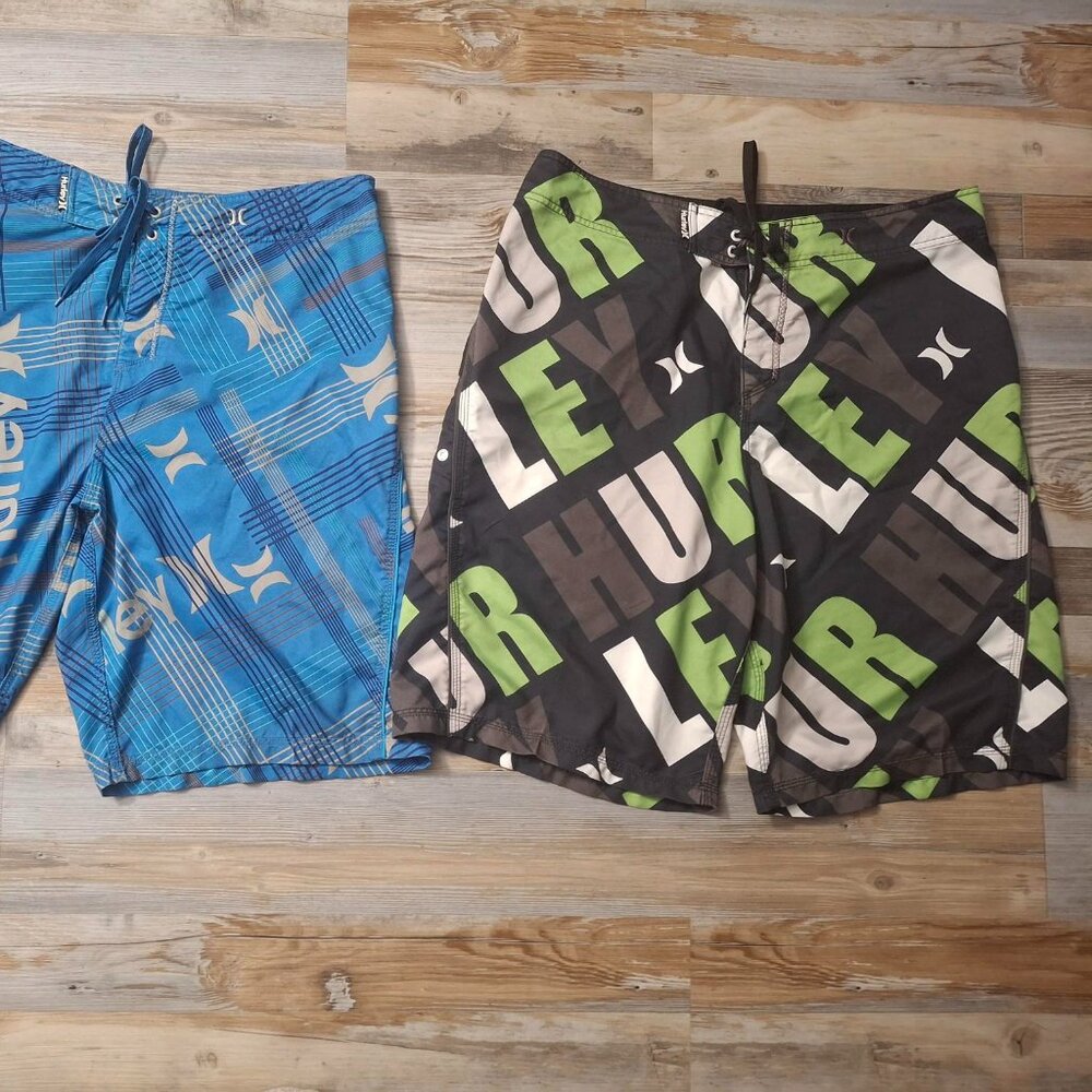 Hurley Men’s Boardshorts Size 36 with rear pocket